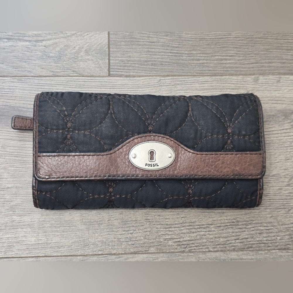 Fossil Key Per Black Floral Embroidery Quilted Black Chocolate Brown Wallet Y2K